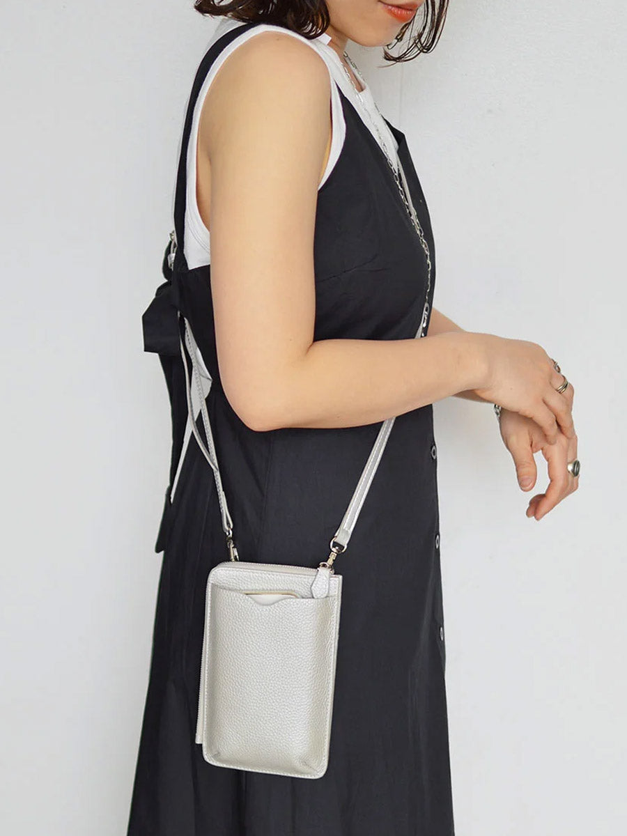 大人気 本革 レディース スマホショルダー財布 軽量・スマホ収納 SK34